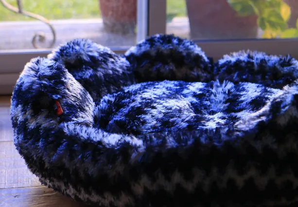 Cama modelo flor para perros - fabricación artesanal argentina